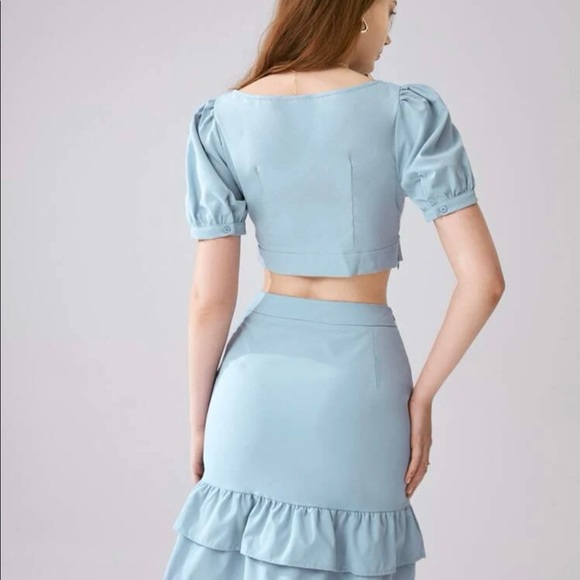 Cropped puff sleeve top & Drawstring ruffle skirt - Picture 6 of 7